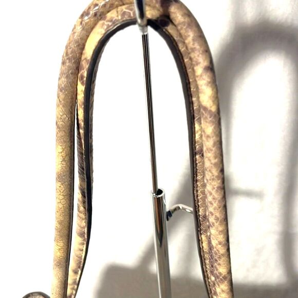 Michael Kors Dalia Large Shoulder Tote - Picture 5 of 10